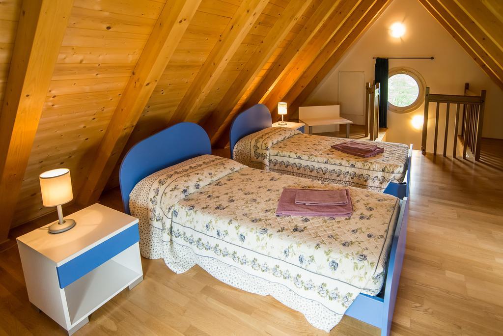 Case Vacanza Orchidea Coreglia Antelminelli Rom bilde